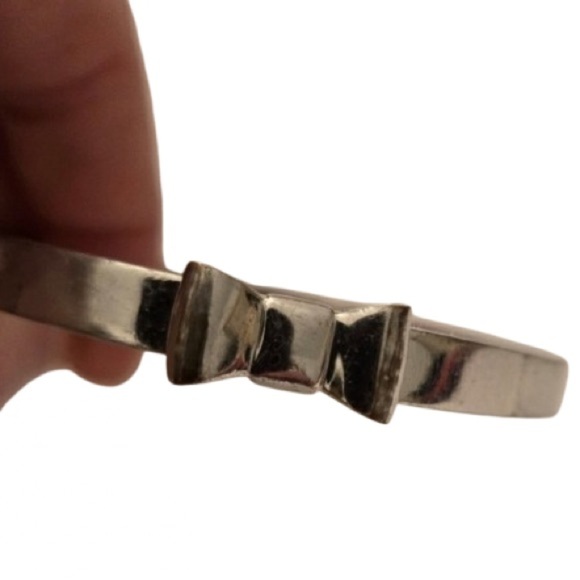 Kate Spade Elegant Silver Bracelet with Bow - Picture 5 of 5